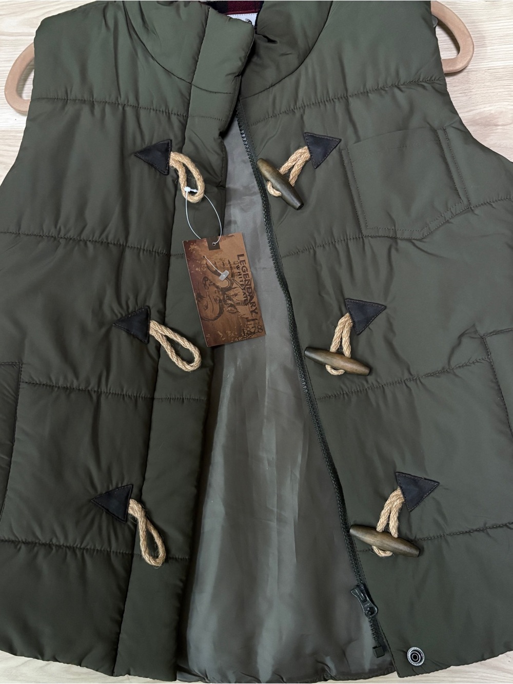 Legendary Whitetails Quilted Vest New Small